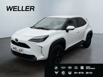 Gebraucht Toyota Yaris Connect Style 116 PS (85 kW) 2023 Schneeweiß Kleinwagen