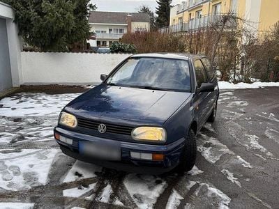 Usata VW Golf III 60 CV (44 kW) 1996 Blu Berlina
