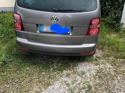 Grau Gebraucht 2007 VW Touran Highline Van / Kleinbus | 3.990 € (Fairer Preis)