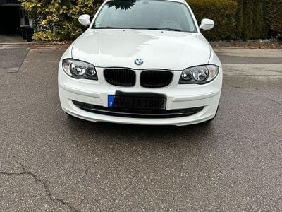 Gebraucht BMW 116 122 PS (89 kW) 2009 Weiß Kleinwagen