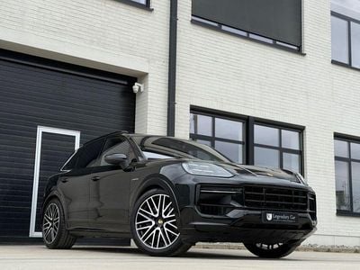 Gebraucht Porsche Cayenne 470 PS (345 kW) 2024 Schwarz SUV