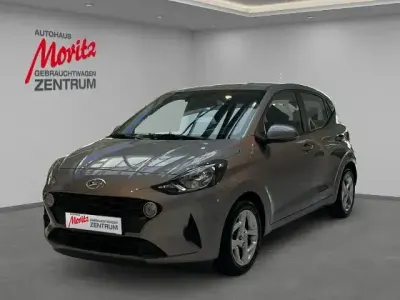Gebraucht Hyundai i10 Trend 84 PS (61 kW) 2023 Grau Kleinwagen