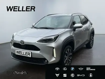 Neu Toyota Yaris Cross 131 PS (96 kW) 2026 Silber SUV