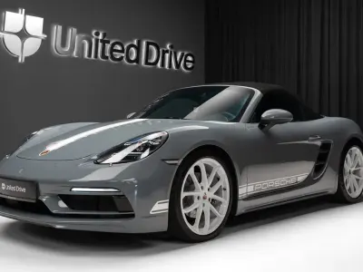 Gebraucht Porsche 718 Boxster 300 PS (220 kW) 2024 Grau Cabrio