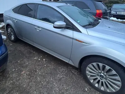 Gebraucht Ford Mondeo Titanium 163 PS (119 kW) 2010 Grau Limousine