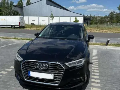 Gebraucht Audi A3 e-tron Sport 150 PS (110 kW) 2017 Schwarz Kleinwagen