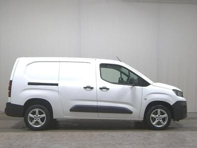 Gebraucht Peugeot Partner 131 PS (96 kW) 2021 Lack weiss banquise/typ aussenverkleidun Van / Kleinbus