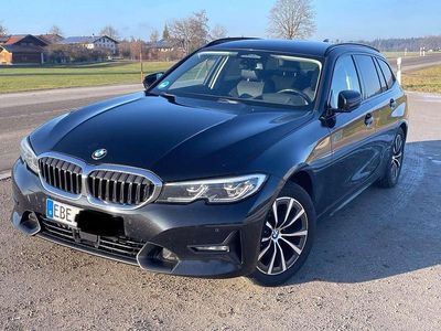 Schwarz Gebraucht 2020 BMW 320 Kombi | 23.950 €