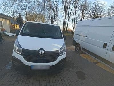 Gebraucht Renault Trafic 120 PS (88 kW) 2017 Weiß Van / Kleinbus