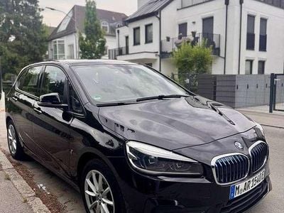 BMW 225