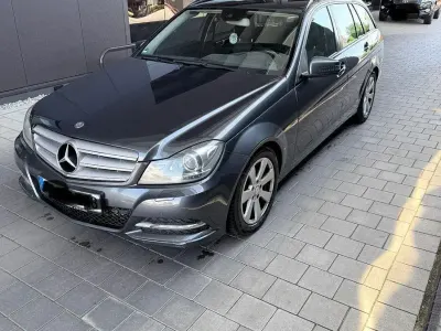 Gebraucht Mercedes 220 170 PS (125 kW) 2012 Blau Kombi
