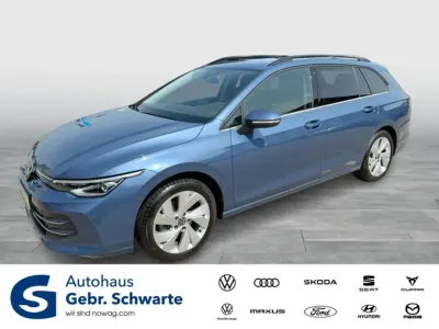 Gebraucht VW Golf VIII Style 150 PS (110 kW) 2025 Blau Kombi