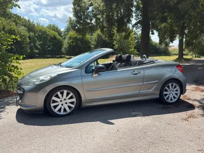 Gebraucht Peugeot 207 CC Platinum 120 PS (88 kW) 2008 Grau Cabrio