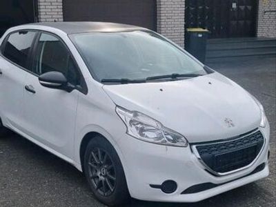 gebraucht Peugeot 208 1,4 hdi Top zustand