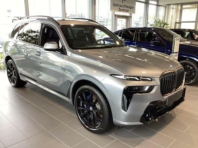 Neu BMW X7 Performance 340 PS (250 kW) 2025 Skyscraper grau metallic SUV
