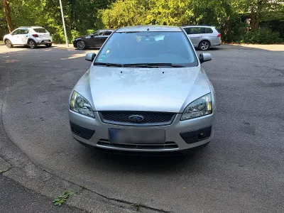 Gebraucht Ford Focus 100 PS (73 kW) 2006 Silber Kleinwagen