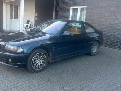 BMW 323