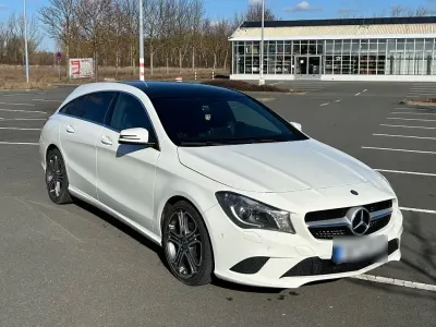 Gebraucht Mercedes CLA220 Shooting Brake Urban 177 PS (130 kW) 2015 Weiß Kombi