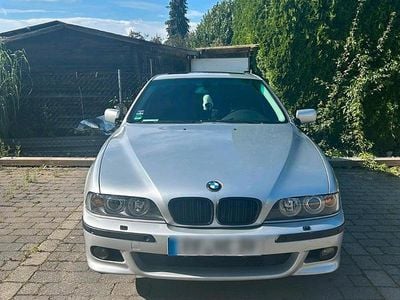 BMW 525