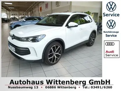 Gebraucht VW Tiguan Life 150 PS (110 kW) 2024 Weiß SUV