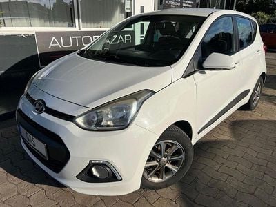Weiß Gebraucht 2015 Hyundai i10 Classic Kleinwagen | 6.995 €