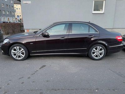 Gebraucht Mercedes E350 Avantgarde 231 PS (169 kW) 2009 Braun Limousine