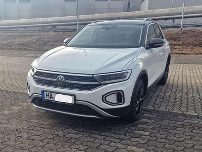 Second-hand VW T-Roc Style 150 CP (110 kW) 2022 Alb SUV