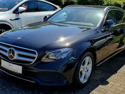 Gebraucht Mercedes E200 184 PS (135 kW) 2018 Schwarz Kombi