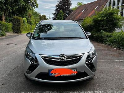 Grau Gebraucht 2014 Opel Zafira Tourer Style Van / Kleinbus | 8.000 € (Fairer Preis)