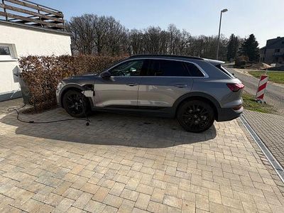 Gebraucht Audi e-tron 230 kW (313 PS) 2022 Grau SUV