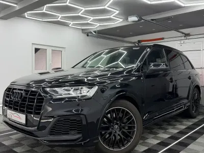Gebraucht Audi Q7 S-Line 286 PS (210 kW) 2020 Orcaschwarz/deep black SUV