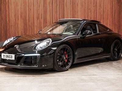 Porsche 911 Carrera GTS