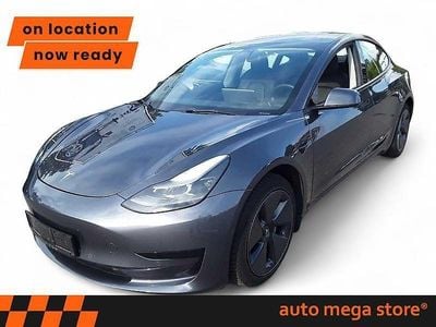 Weiß Gebraucht 2021 Tesla Model 3 Standard Range Plus Limousine | 22.896 € (Guter Preis)