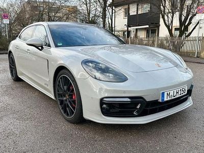 Porsche Panamera 4S