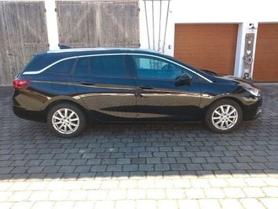 Second-hand Opel Astra Dynamic 150 CP (110 kW) 2018 Negru Break