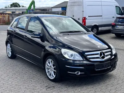 Gebraucht Mercedes B200 136 PS (100 kW) 2009 Schwarz Van / Kleinbus
