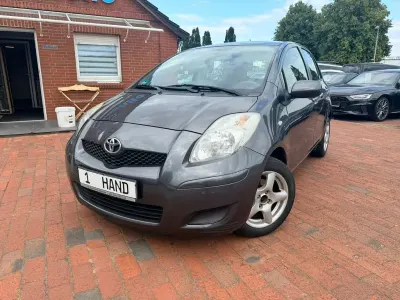 Gebraucht Toyota Yaris Cool 69 PS (50 kW) 2009 Grau Kleinwagen