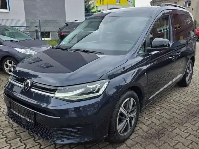 Gebraucht VW Caddy Move 122 PS (89 kW) 2021 Starlight blue metallic Van / Kleinbus