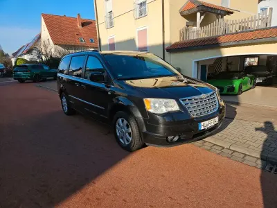 Gebraucht Chrysler Grand Voyager Limited 163 PS (119 kW) 2009 Silber Van / Kleinbus