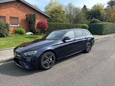 Usata Mercedes E220 AMG line 200 CV (147 kW) 2023 Blu Station wagon