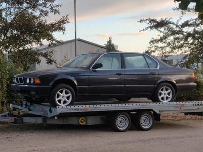 Second-hand BMW 740L 286 CP (210 kW) 1992 Negru Berlinǎ