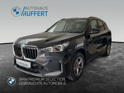 Gebraucht BMW X1 Sport Line 136 PS (100 kW) 2023 Saphirschwarz SUV