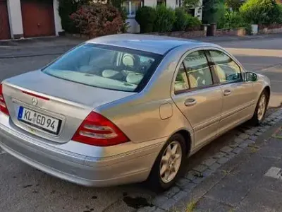 Gebraucht Mercedes C180 Elegance 129 PS (94 kW) 2001 Silber Limousine