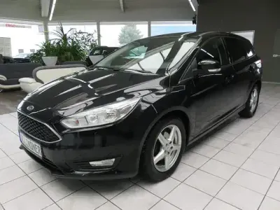 Usata Ford Focus Business Edition 120 CV (88 kW) 2015 Nero Berlina