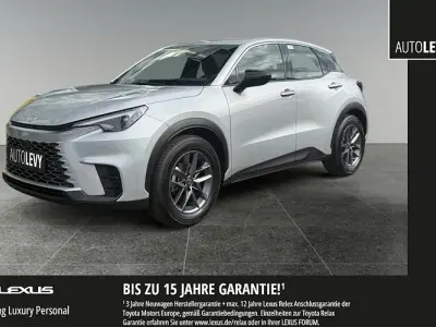 Neu Lexus LBX 136 PS (100 kW) 2026 Silber SUV