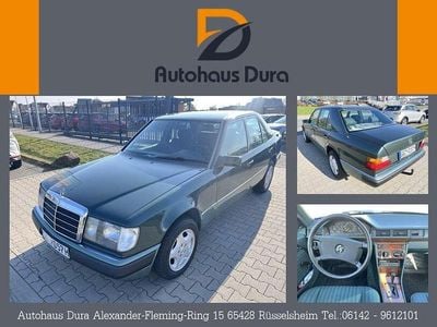 Gebraucht Mercedes E200 118 PS (86 kW) 1989 Nachtgrã?n  metallic Limousine