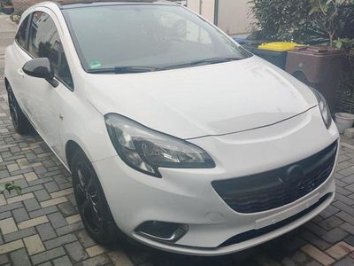 Gebraucht Opel Corsa Color Edition 90 PS (66 kW) 2015 Weiß Kleinwagen