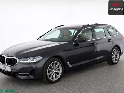 Gebraucht BMW 530 Sport Line 286 PS (210 kW) 2023 Sophistograu Kombi