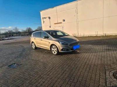 Gebraucht Ford S-MAX S 178 PS (130 kW) 2015 Gold Van / Kleinbus