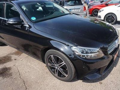 Gebraucht Mercedes C180 156 PS (114 kW) 2020 Obsidianschwarz  metalliclack Limousine